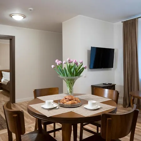 Acacia Apartment *